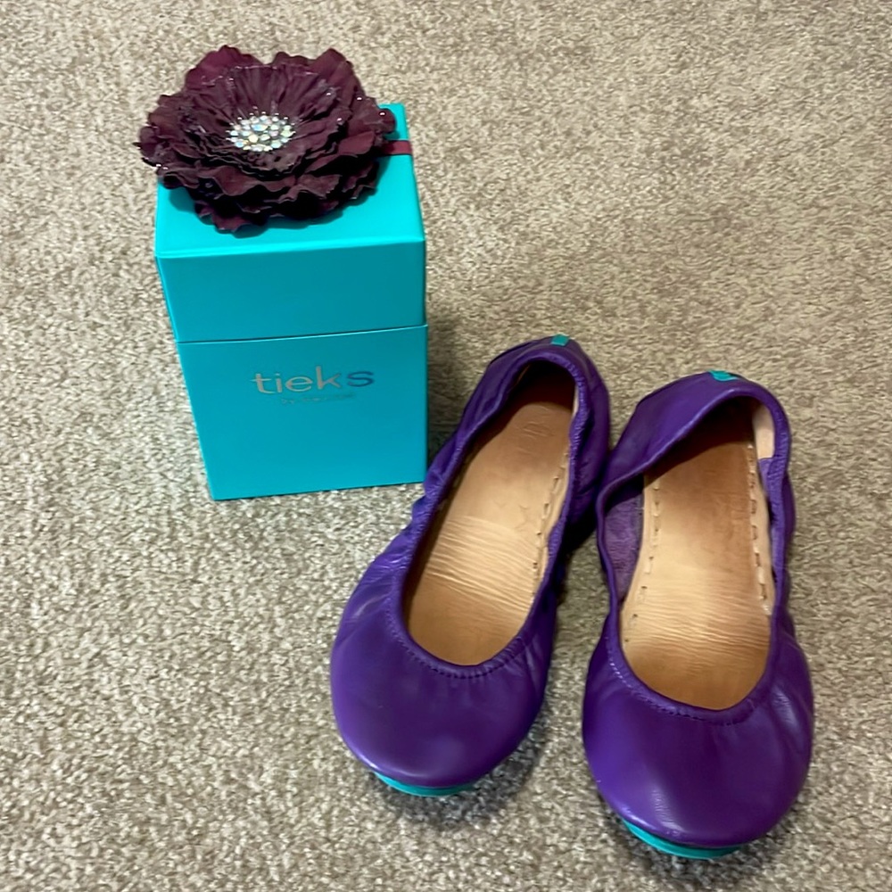 Size 7 Lilac Tieks - Good used condition